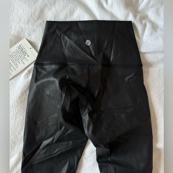 NWT Lululemon Wunder Under HR Shine 28’ - Picture 4 of 4